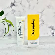 کرم ضد آفتاب بی رنگ پوست خشک SPF50 درمالوگ